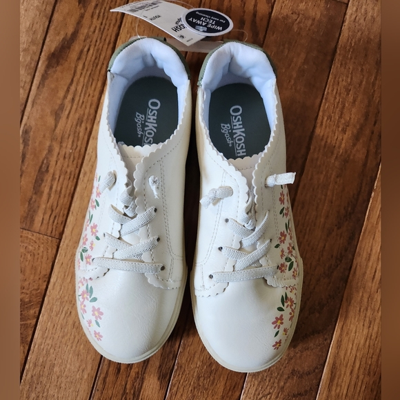 New Oshkosh Girl Floral Shoes - Picture 8 of 8